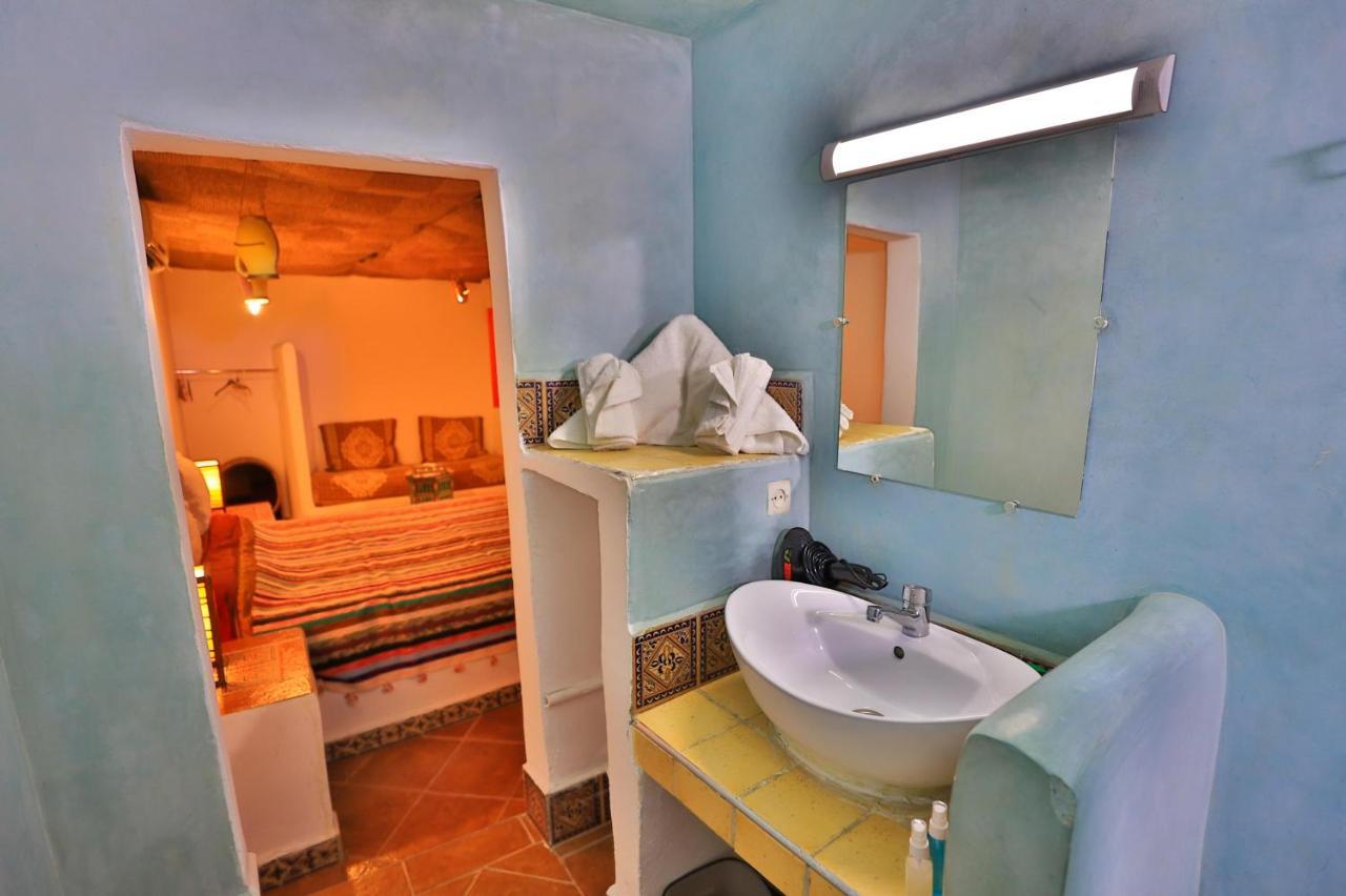 Riad Haj Palace & Spa Fes Ngoại thất bức ảnh Bathroom in a guest room