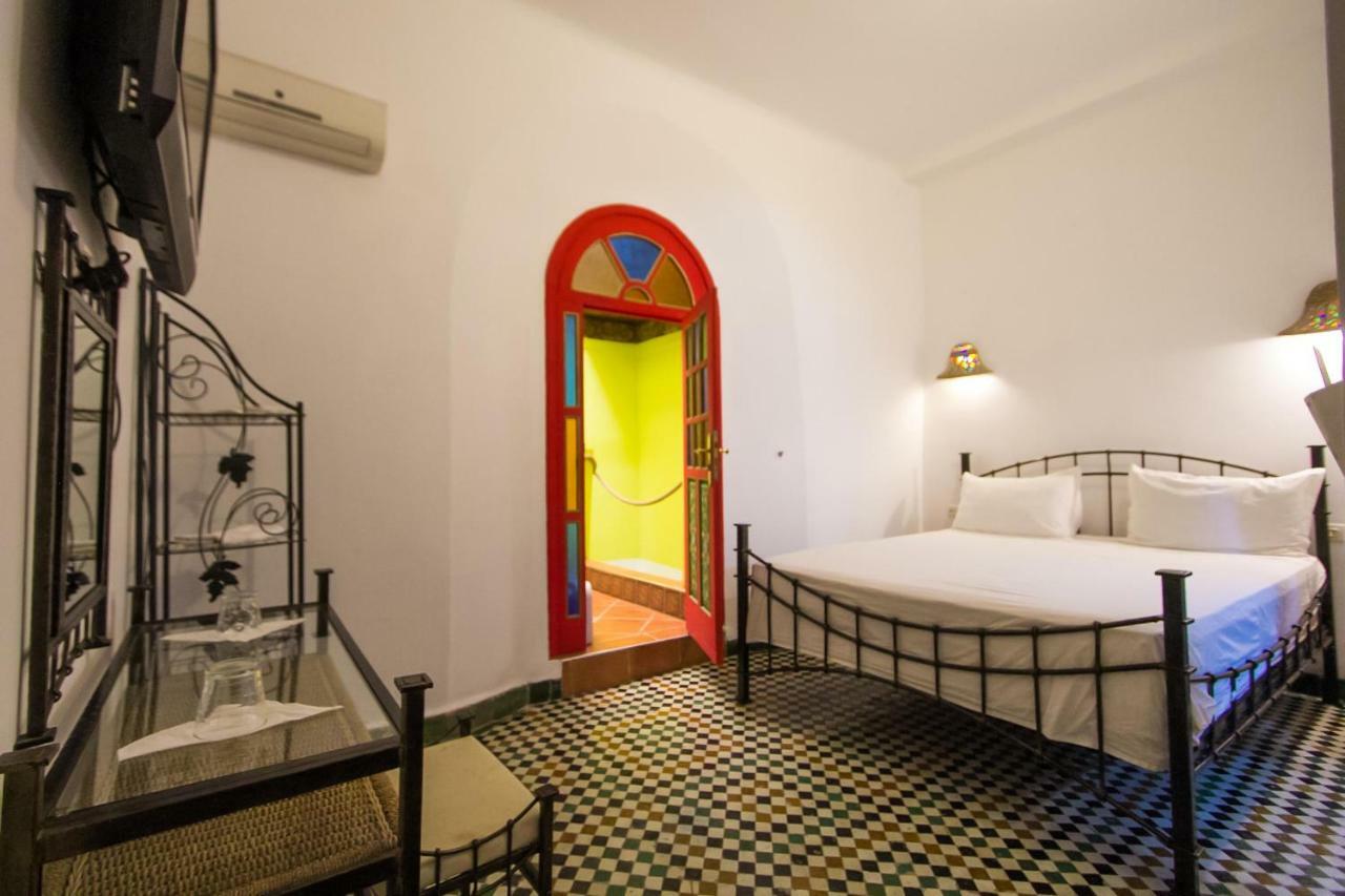Riad Haj Palace & Spa Fes Ngoại thất bức ảnh A room at the hotel